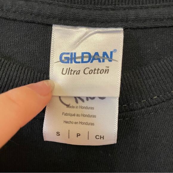 Disney’s Beauty & the Beast S short sleeve t-shirt red rose casual acting black - Picture 4 of 7